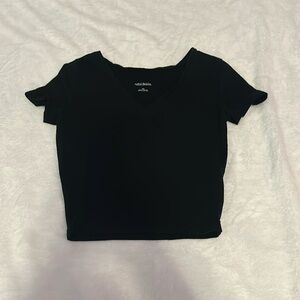 Black short sleeve crop top